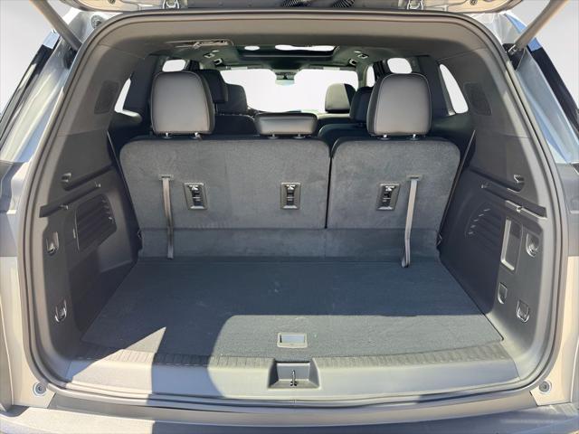 2026 GMC Acadia Elevation FWD