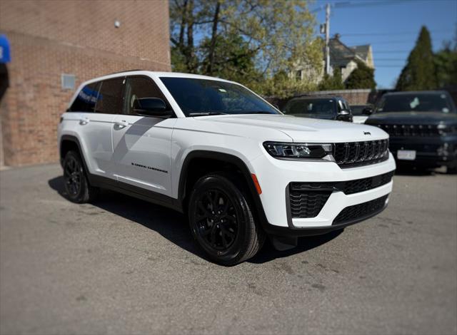 2026 Jeep Grand Cherokee Altitude 4x4