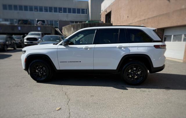 2026 Jeep Grand Cherokee Altitude 4x4