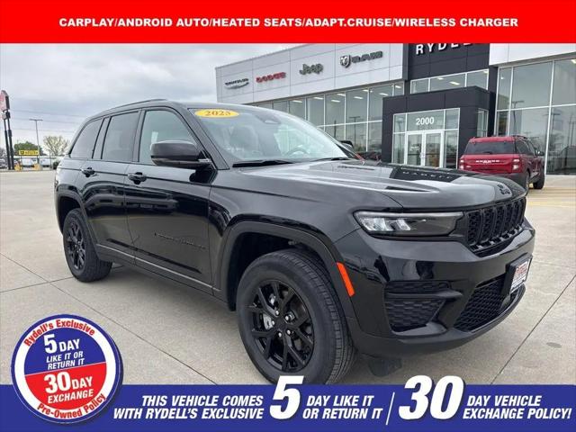 2025 Jeep Grand Cherokee Altitude 4x4 for sale in Independence, IA