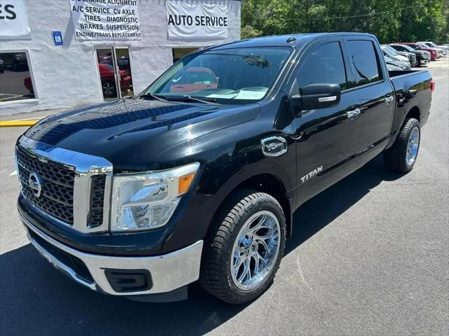 2017 Nissan Titan SV for sale in Douglasville, GA