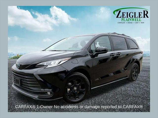 2025 Toyota Sienna Woodland Edition for sale in Plainwell, MI