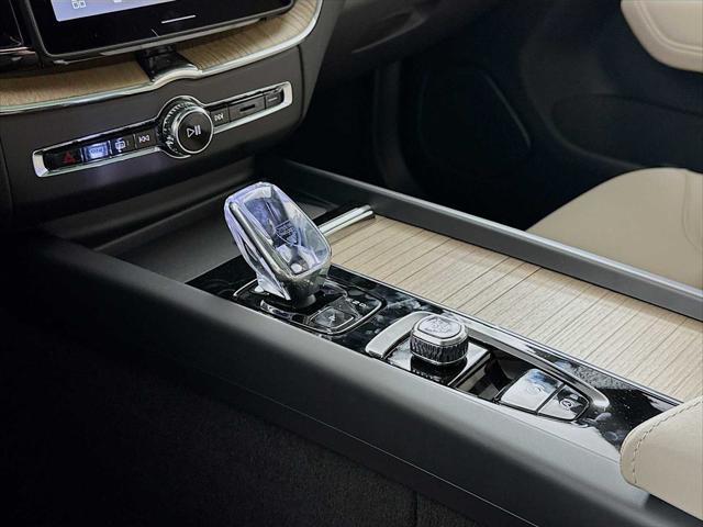 2026 Volvo XC60 Plug-In Hybrid Plus, T8 AWD Electric/Gasoline, Dark