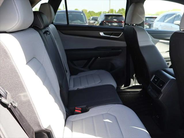 2025 Volkswagen Atlas Cross Sport 2.0T SEL R-Line Black