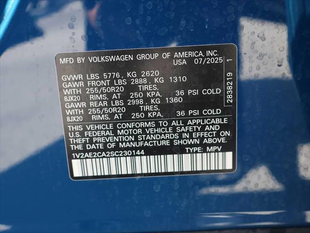 2025 Volkswagen Atlas Cross Sport 2.0T SEL R-Line Black