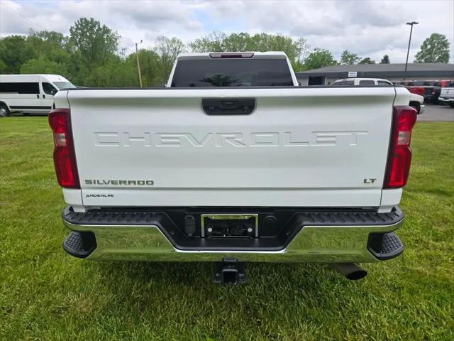2022 Chevrolet Silverado 3500HD 4WD Crew Cab Long Bed LT