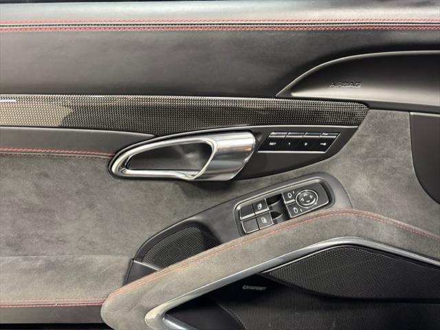 2016 Porsche 911 Carrera GTS