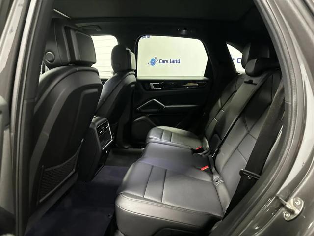 2022 Porsche Cayenne Cayenne