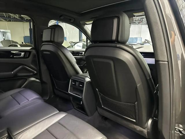 2022 Porsche Cayenne Cayenne