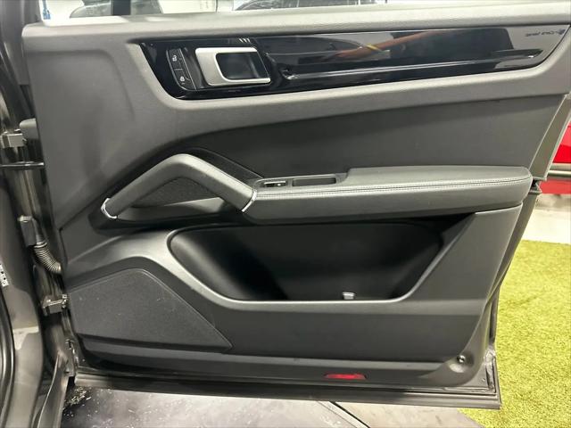 2022 Porsche Cayenne Cayenne