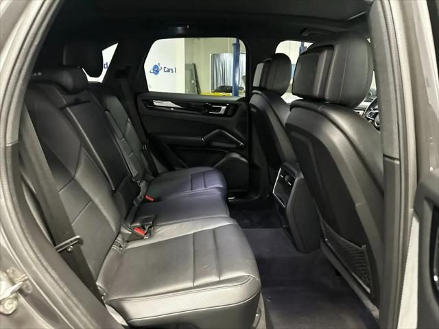 2022 Porsche Cayenne Cayenne