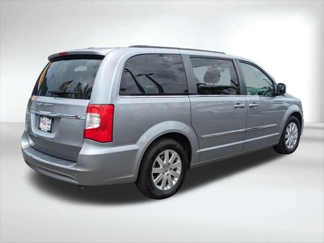 2014 Chrysler Town & Country Touring