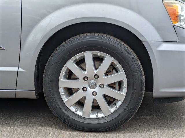 2014 Chrysler Town & Country Touring