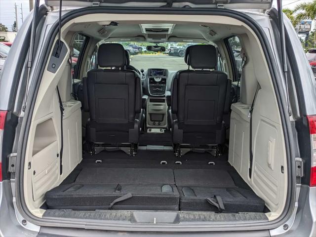 2014 Chrysler Town & Country Touring