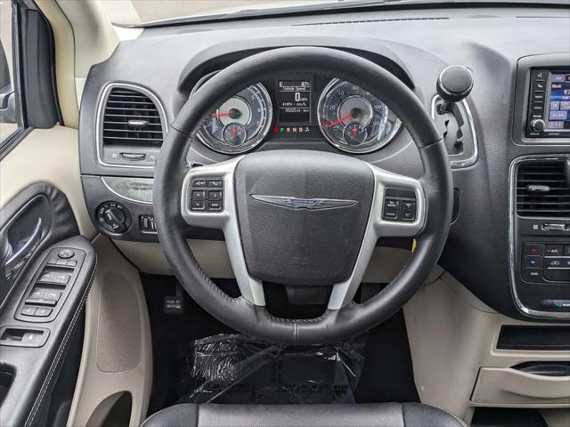 2014 Chrysler Town & Country Touring