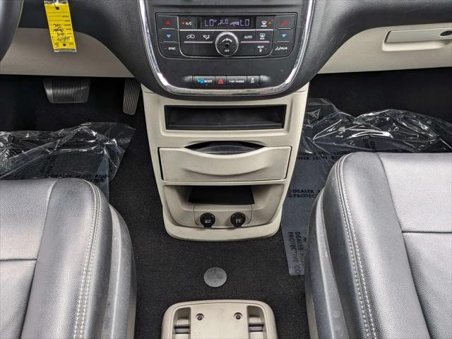 2014 Chrysler Town & Country Touring