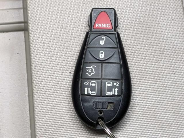 2014 Chrysler Town & Country Touring