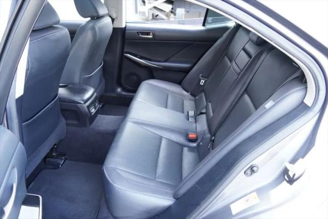 2018 Lexus IS 300 300