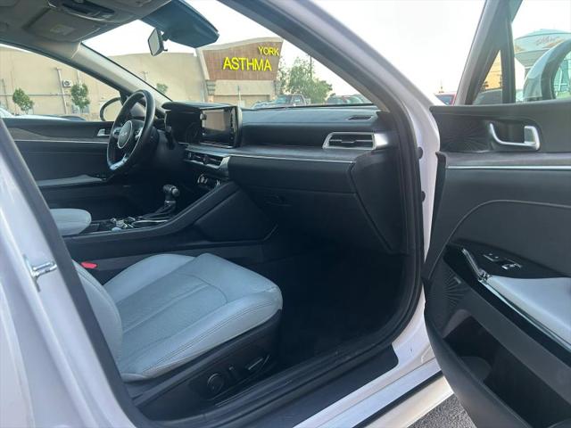 2022 Kia K5 EX