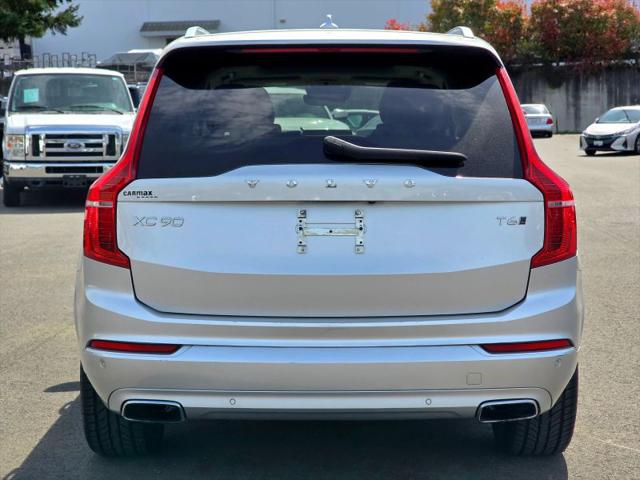 2021 Volvo XC90 T6 Momentum 7 Passenger