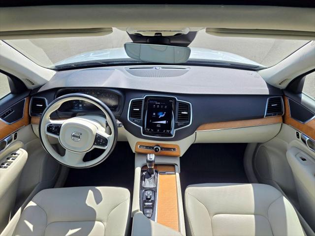 2021 Volvo XC90 T6 Momentum 7 Passenger
