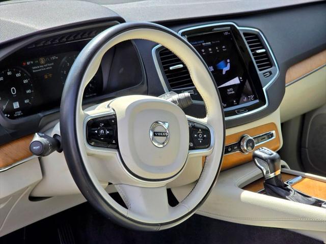 2021 Volvo XC90 T6 Momentum 7 Passenger