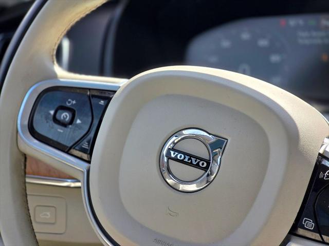 2021 Volvo XC90 T6 Momentum 7 Passenger