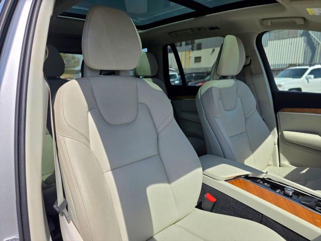 2021 Volvo XC90 T6 Momentum 7 Passenger