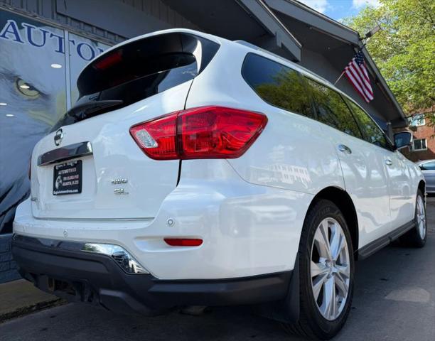 2019 Nissan Pathfinder SL