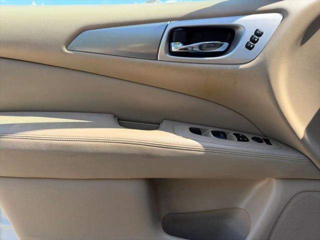 2019 Nissan Pathfinder SL