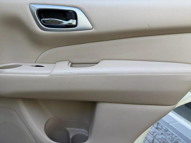 2019 Nissan Pathfinder SL