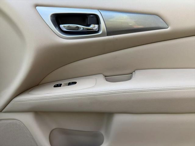 2019 Nissan Pathfinder SL