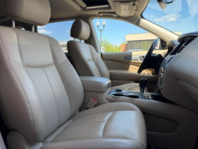 2019 Nissan Pathfinder SL