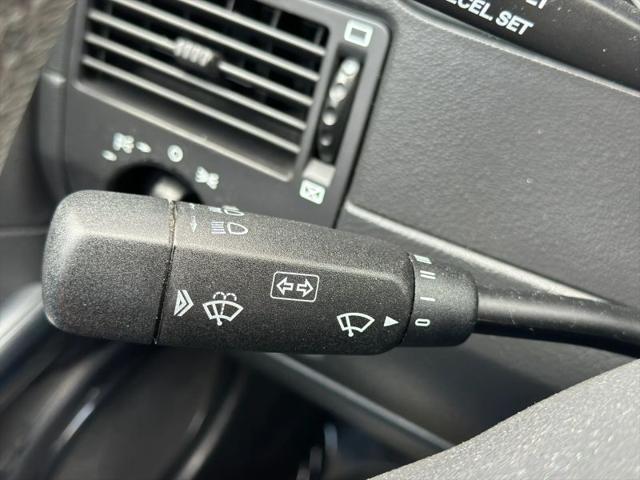 2007 Chrysler Crossfire Base