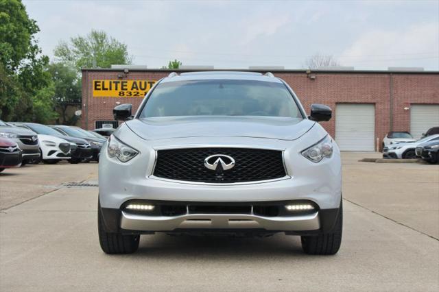 2017 INFINITI QX70 3.7