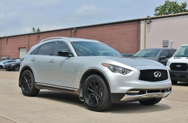 2017 INFINITI QX70 3.7