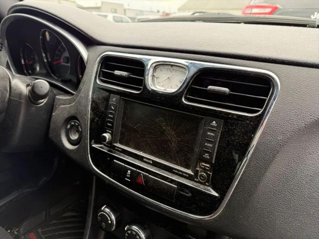2013 Chrysler 200 Touring