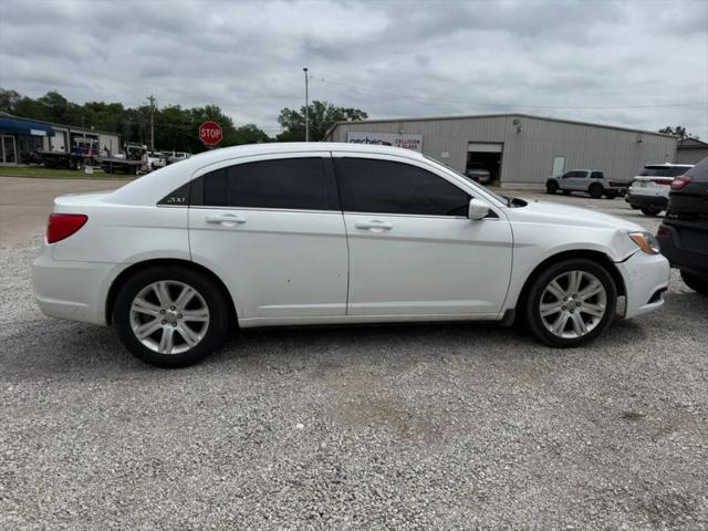 2013 Chrysler 200 Touring
