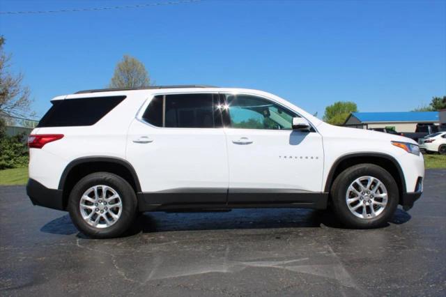 2020 Chevrolet Traverse AWD LT Cloth