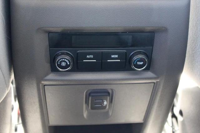 2020 Chevrolet Traverse AWD LT Cloth