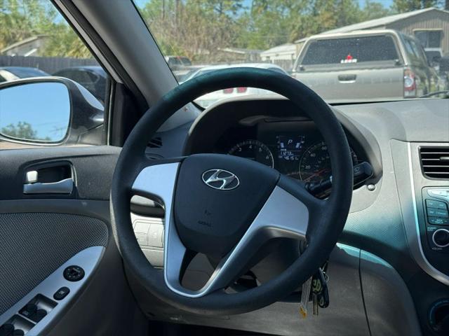 2012 Hyundai Accent GLS