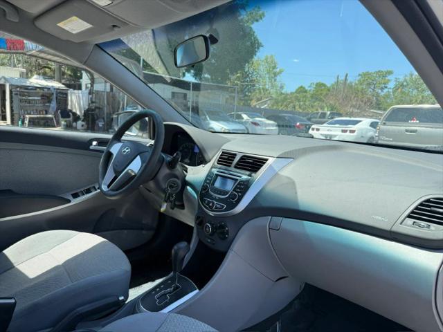 2012 Hyundai Accent GLS