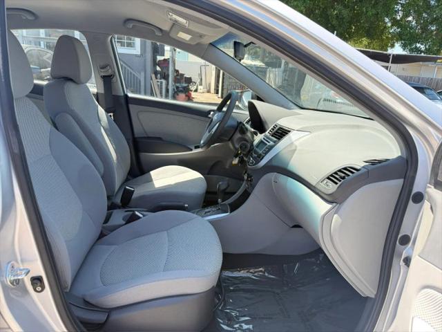 2012 Hyundai Accent GLS