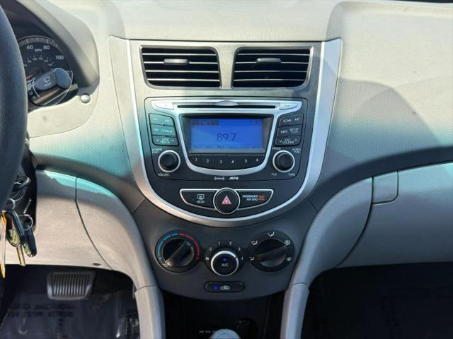 2012 Hyundai Accent GLS