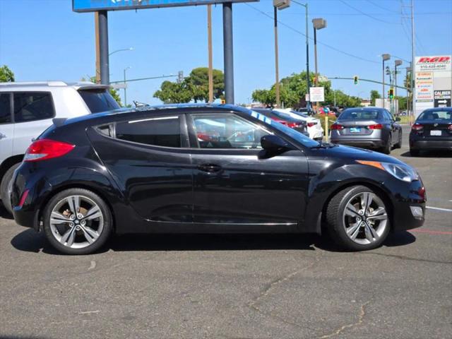 2013 Hyundai Veloster Base w/Gray
