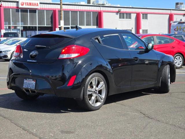 2013 Hyundai Veloster Base w/Gray