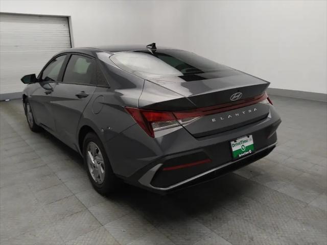2024 Hyundai Elantra SE