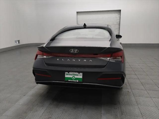 2024 Hyundai Elantra SE