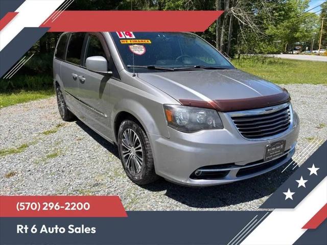 2014 Chrysler Town & Country S for sale in Shohola, PA