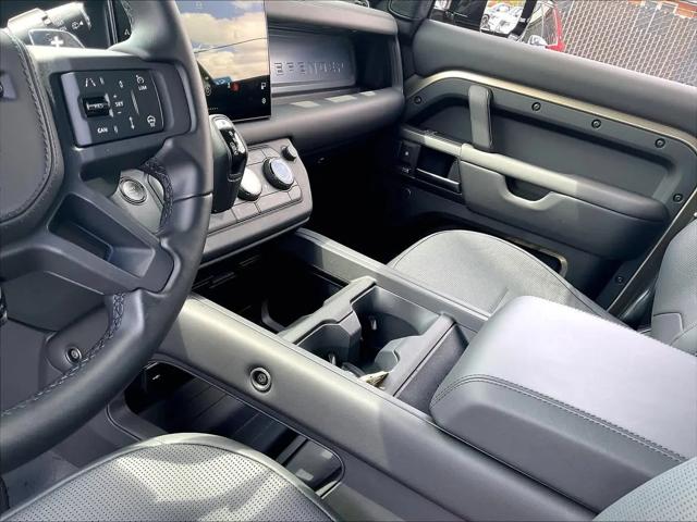 2025 Land Rover Defender P635 OCTA
